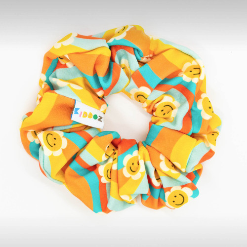 SMILEY DAISIES SCRUNCHIE